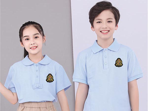 小学校服