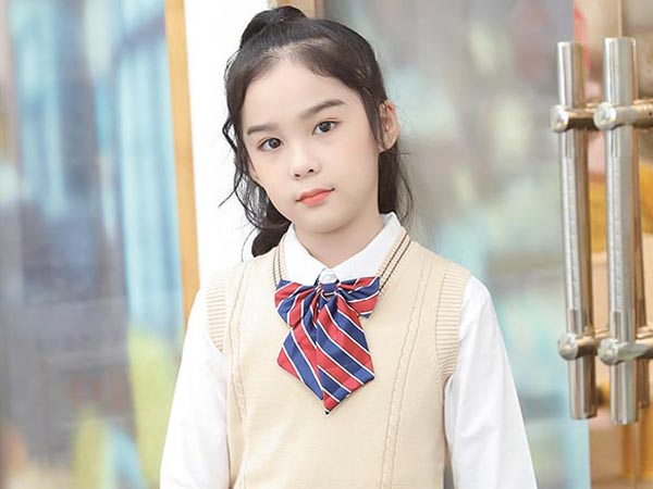 小学校服